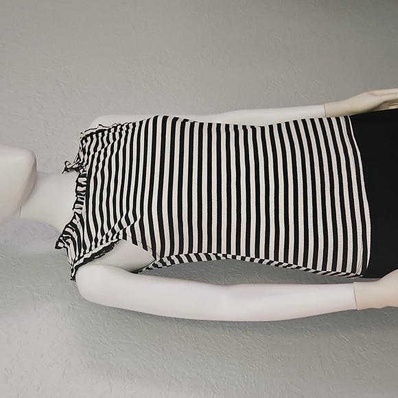 HAYDEN Horizontal Striped Black and White Monochrome Ruffle Sleeveless Top - Picture 2 of 7